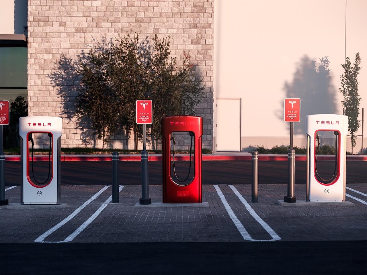 tesla-s-50000th-supercharger-stall-is-finished-in-ultra-red-here-s-where-you-ll-find-it_1